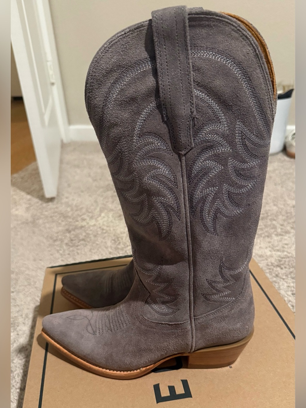 *NEW* Tecovas “The Annie” Charcoal Suede 7.5 - Picture 9 of 12